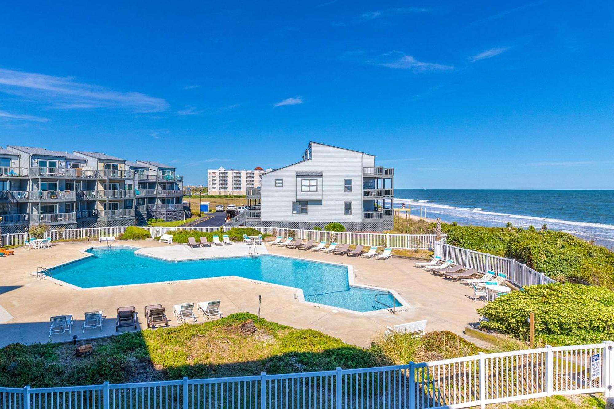 Shipwatch Villas North Topsail Beach Oda fotoğraf